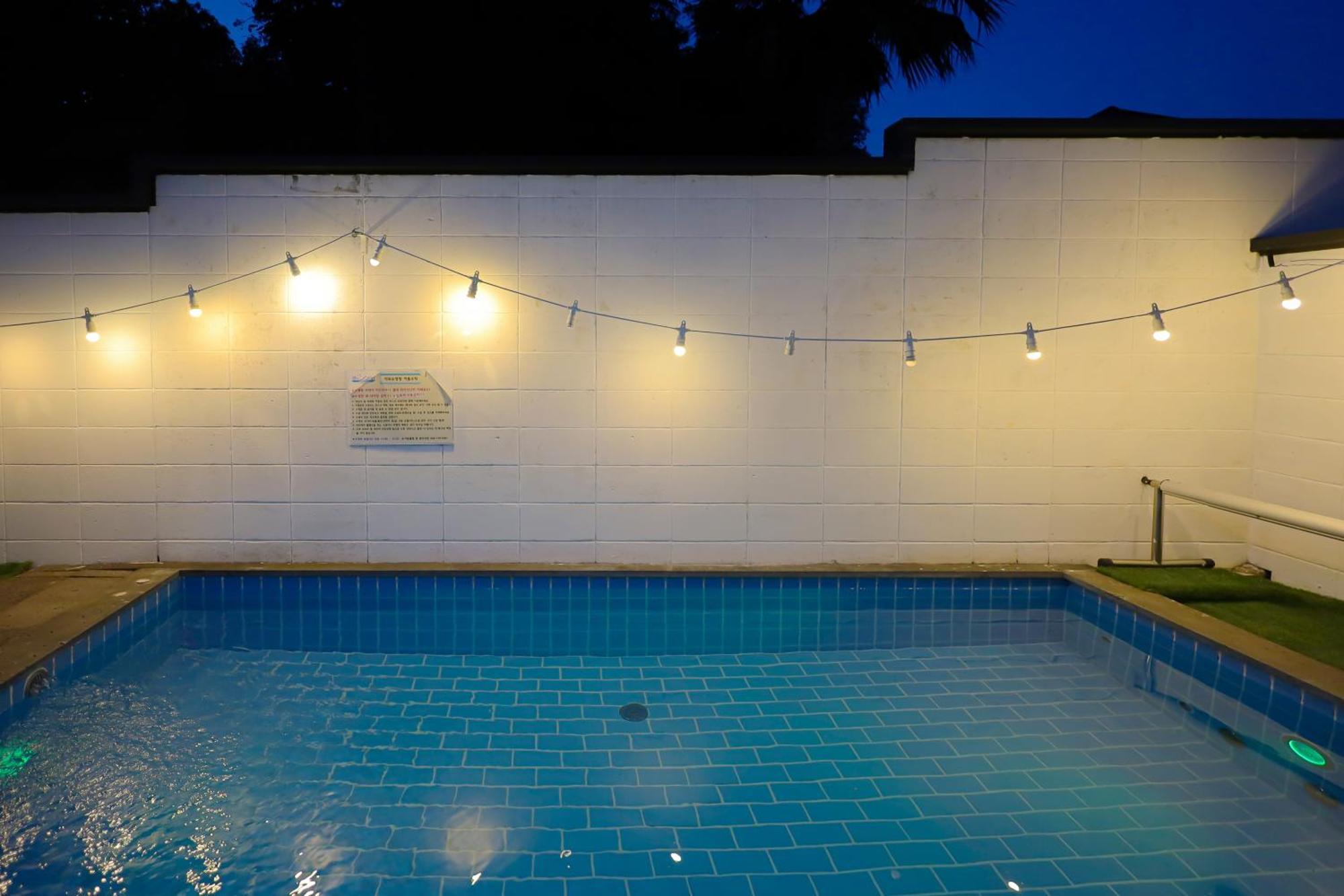 Pool And Villa Sorang Jeju Exterior foto